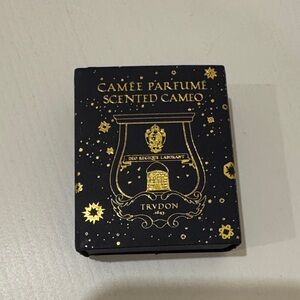 Cameé Parfumé Scented Cameo - Black & Gold